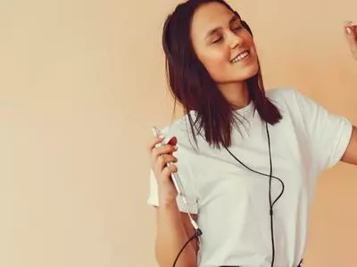 Música para viajar en autobús: República de Sanjes - Celtas cortos