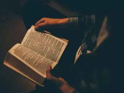 Los mejores 3 libros para viajar en autobús