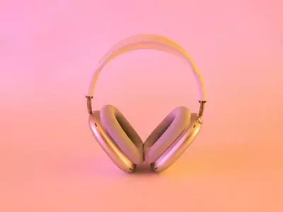 Música para viajar en autobús: La estación de autobuses - Cíniko